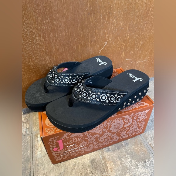 Justin Cowhide Rhinestone Flip Flops - Picture 2 of 7